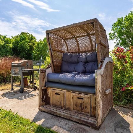 Snug Holiday Home In Divitz Spoldershagen Near Skydiving Extérieur photo